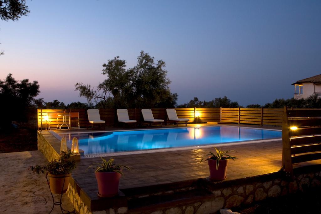 Maistros Apartments ซูกาเลดส์ ห้อง รูปภาพ